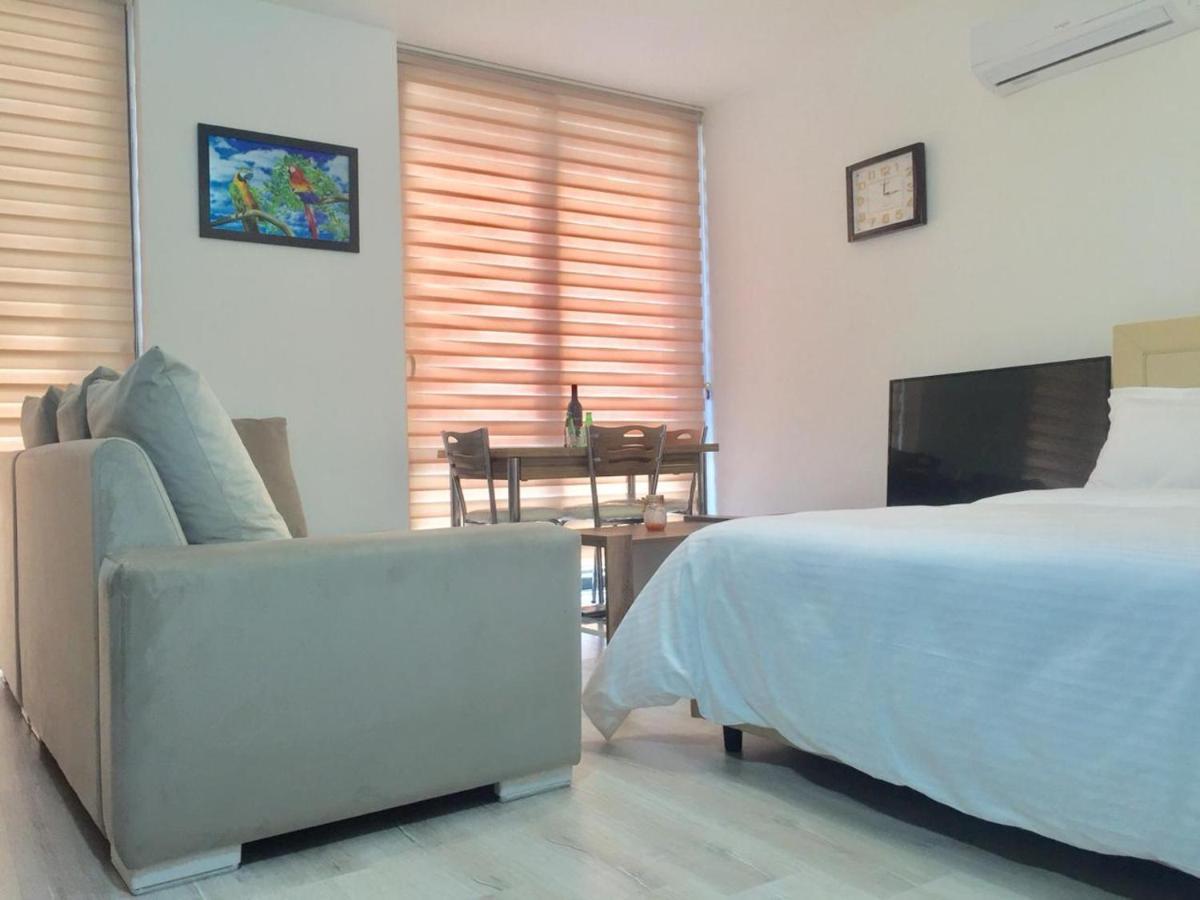פמגוסטה Uptown Holiday App & Pool Daily Rental Contactless Check In & Check Out מראה חיצוני תמונה